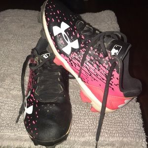 ❌ SOLD Girls softball Cleats